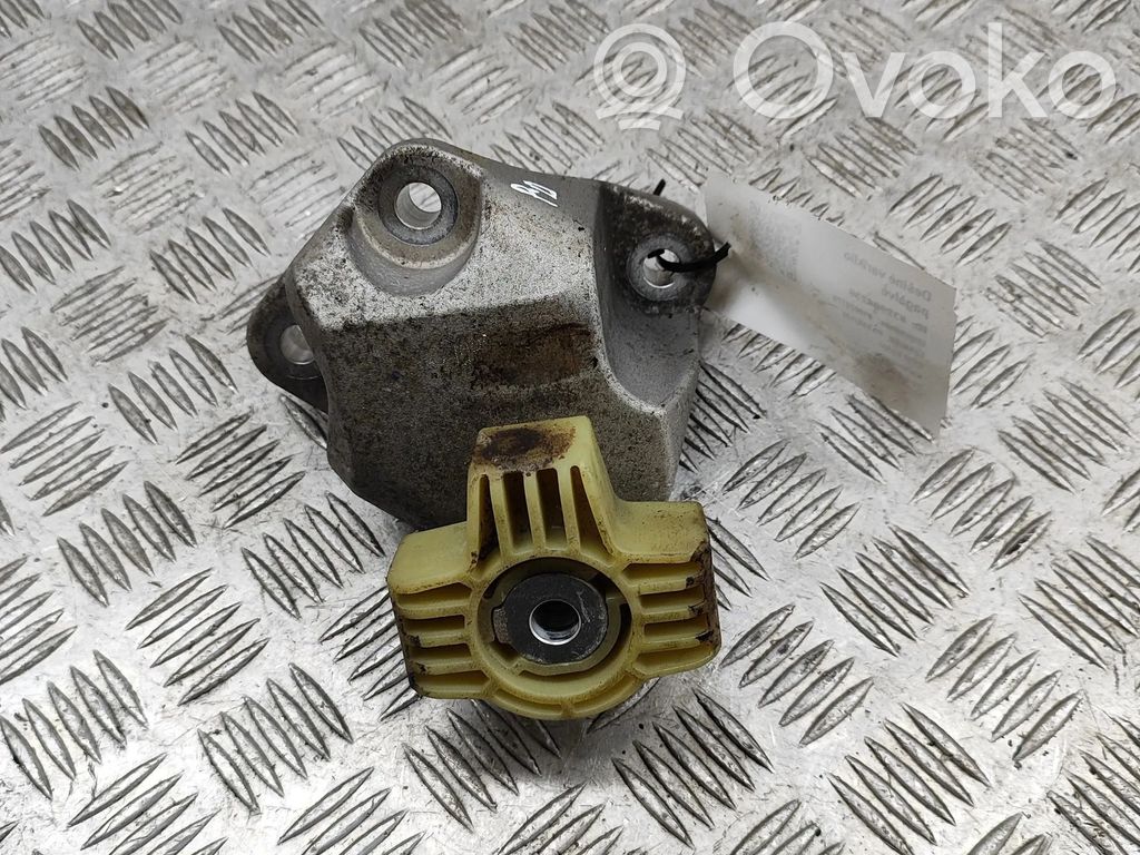 Engine mounting bracket   31686308