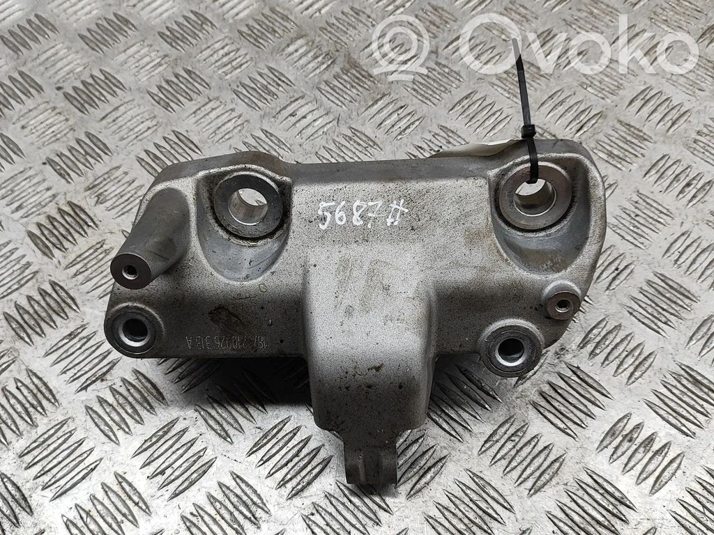 Volvo C40 Engine mounting bracket 