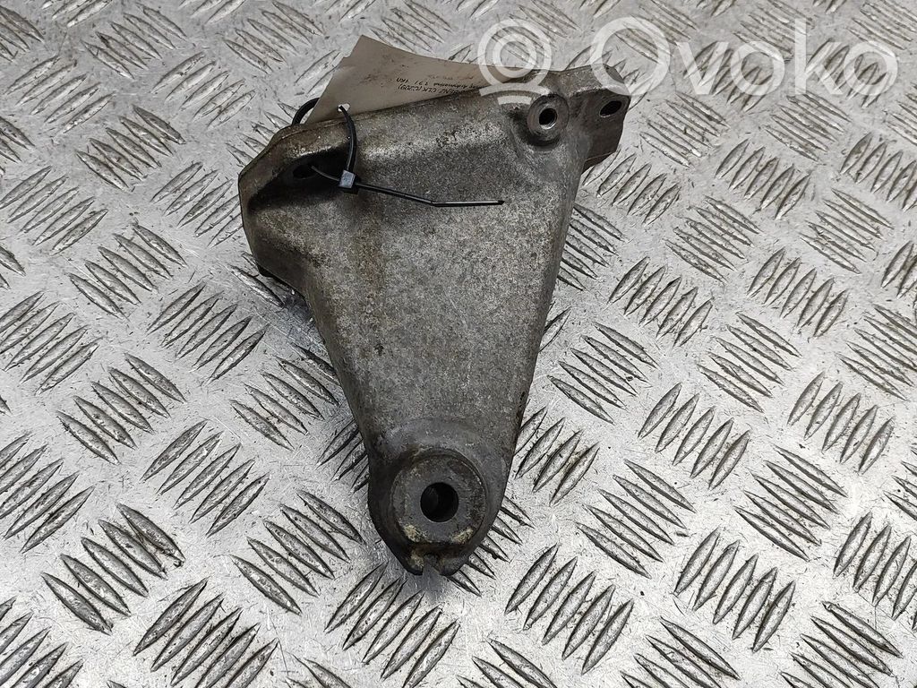 Mercedes-Benz CLK A209 C209 Supporto di montaggio del motore (usato)
