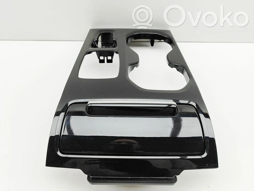 Volvo XC40 Otros elementos de la consola central (túnel) 