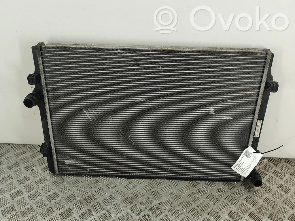 Volkswagen PASSAT B8 Chłodnica 