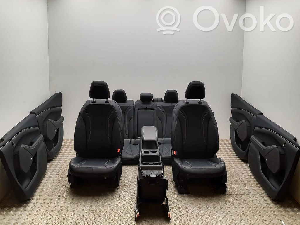 Interior set   LJ8BR045K12A,LJ8BR600B24AM,LJ8BR060B01A,LJ8BR642A55A