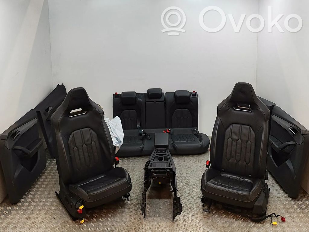 Interior set   5WA881105D,4K0881106K,5WA881045C,5WA881046R