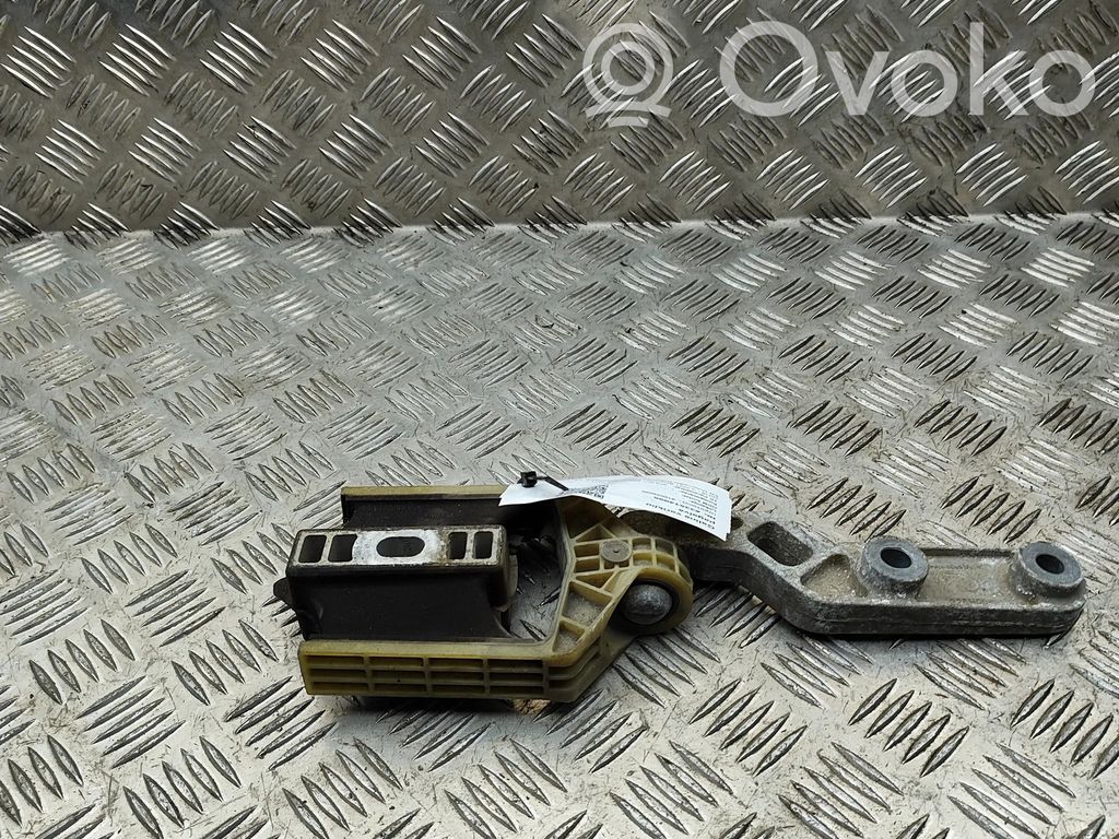 Volvo V60 Dzinēja spilvens 