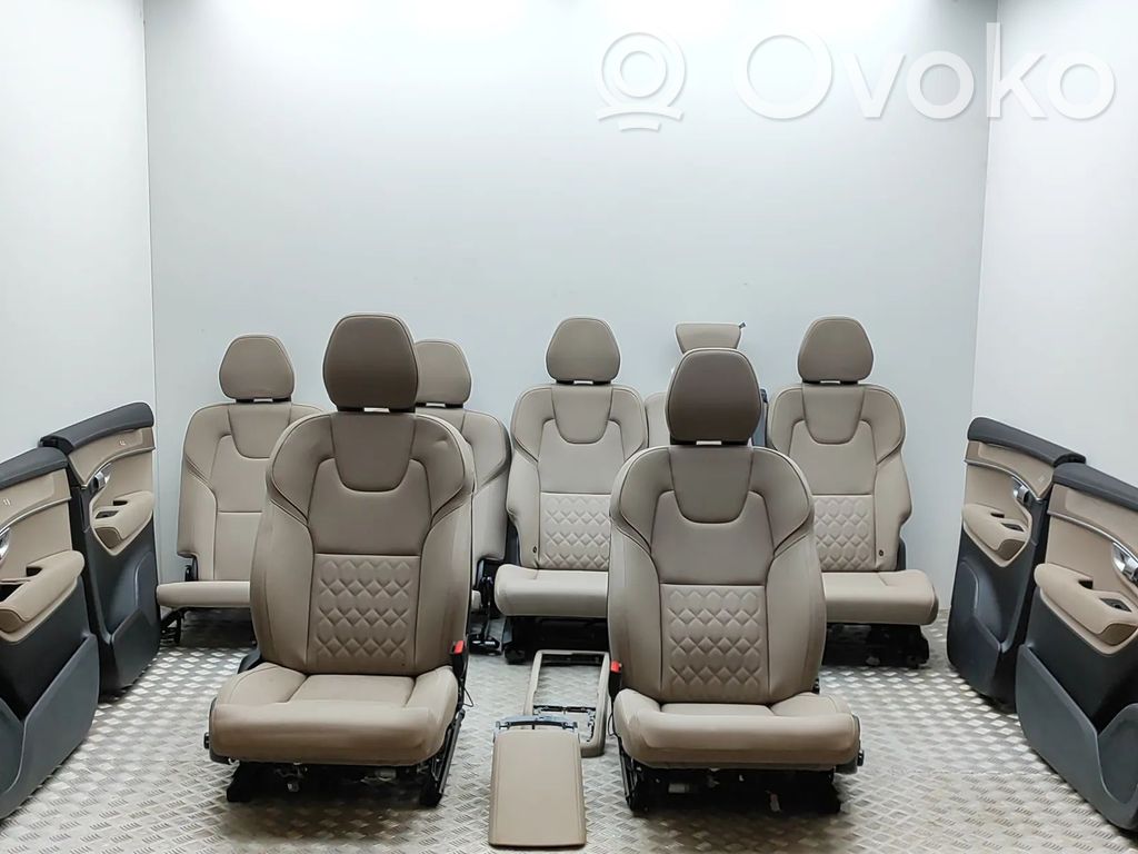 Interior set   33137193,33137198,33122138,33130572