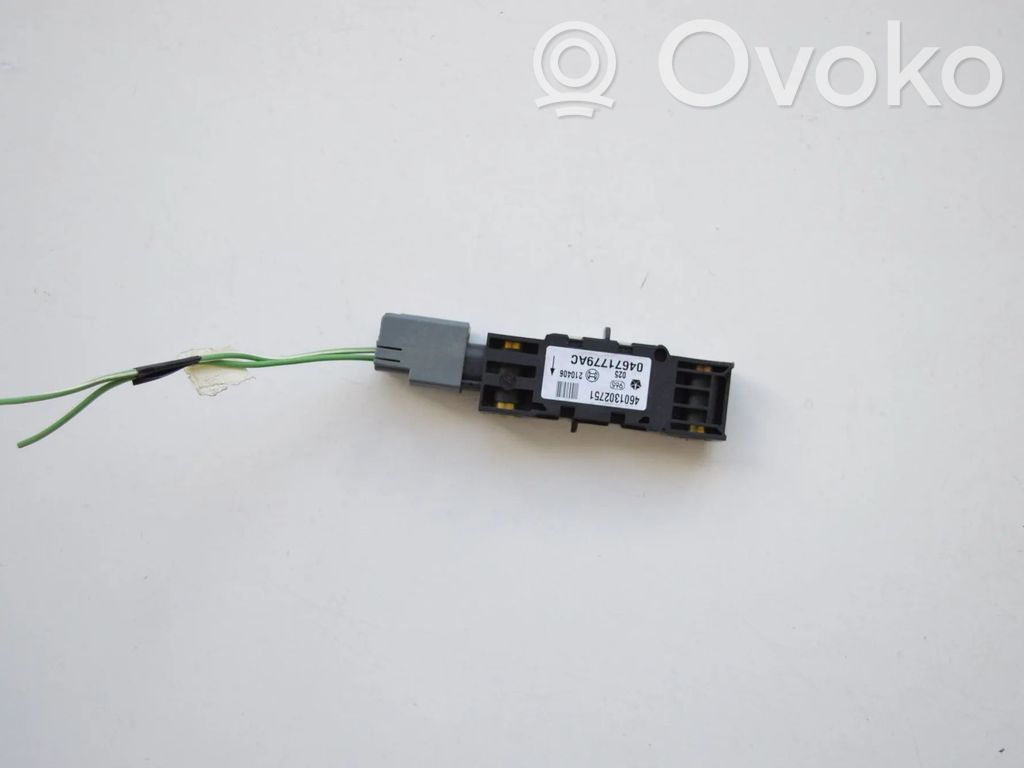 Sensor impacto/accidente para activar Airbag   04671779AC