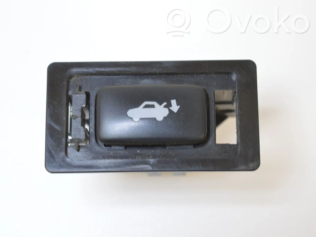 Lexus LS 460 - 600H A set of switches 