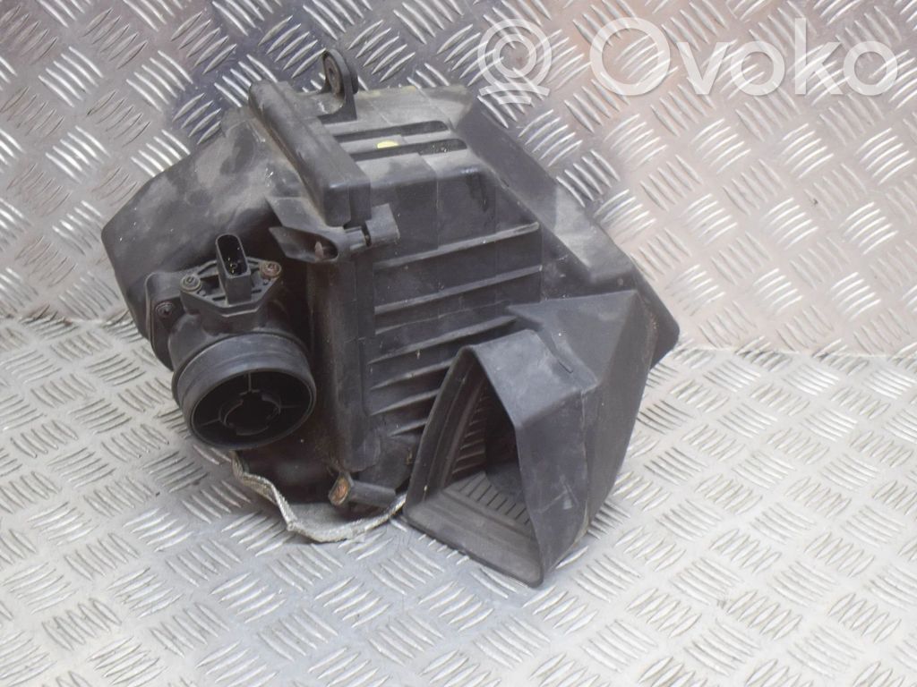 Obudowa filtra powietrza   3D0128601C,3D0128607C,0281002461,074906461B,3D0129620B