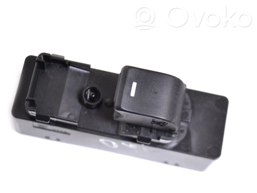Mazda CX-5 Electric window control switch 
