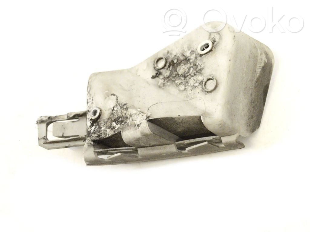 Ford Focus Soporte de montaje del parachoques trasero 