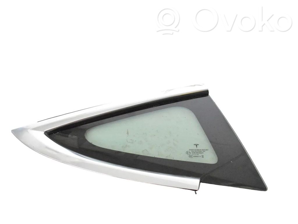 Tesla Model 3 Rear side window 