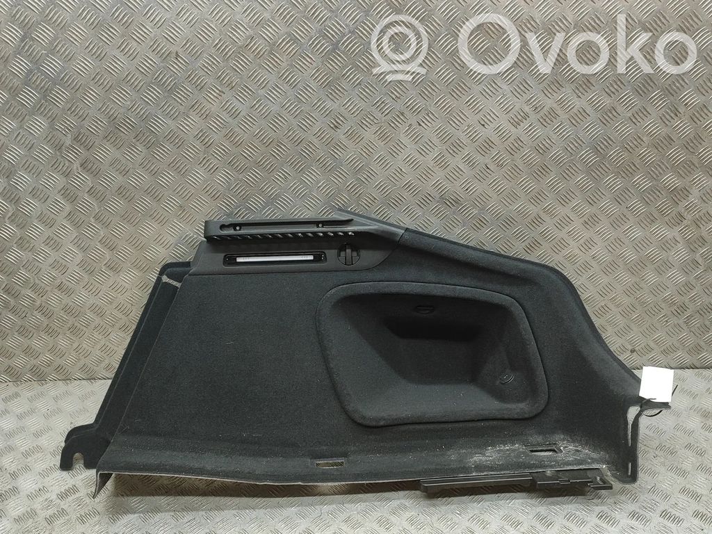Audi A5 Boczek / Tapicerka / bagażnika 