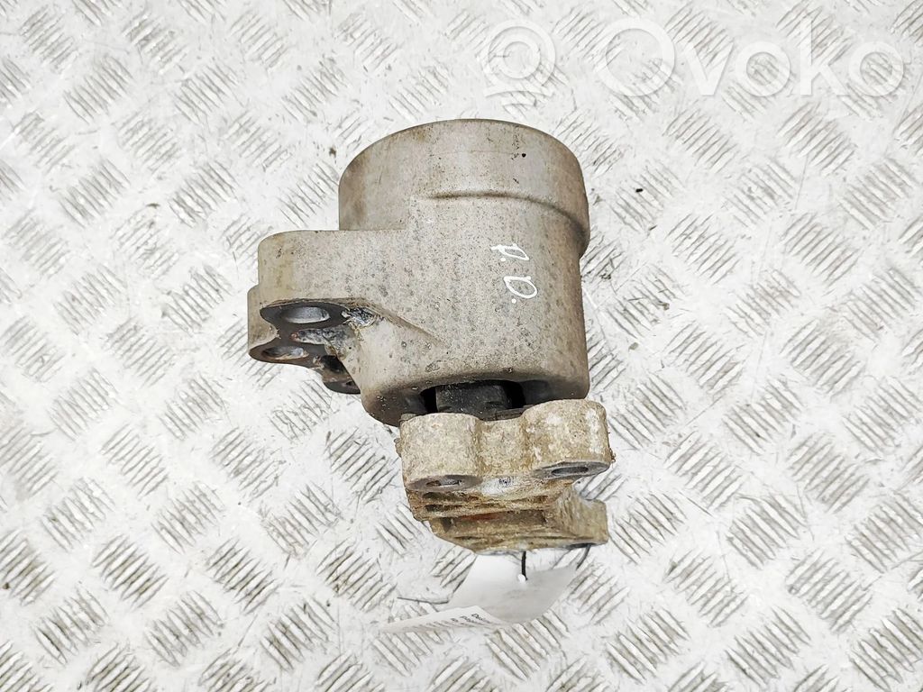 Engine mount bracket   BK216F012AE