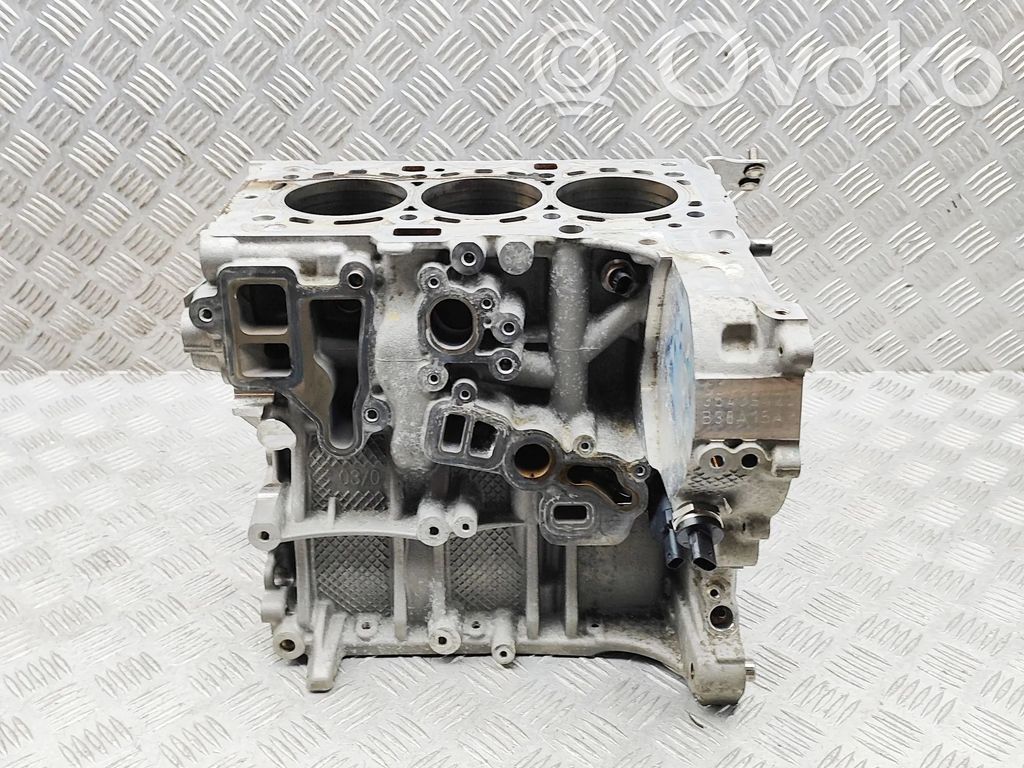 BMW 2 F45 Engine block 