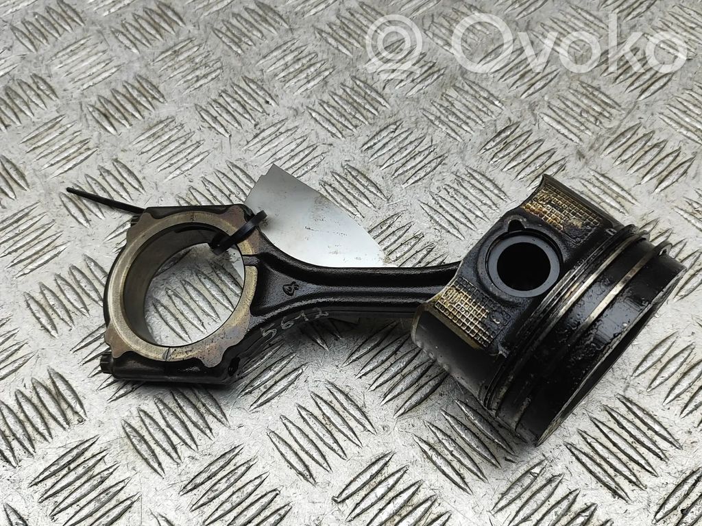Mazda CX-5 Piston 