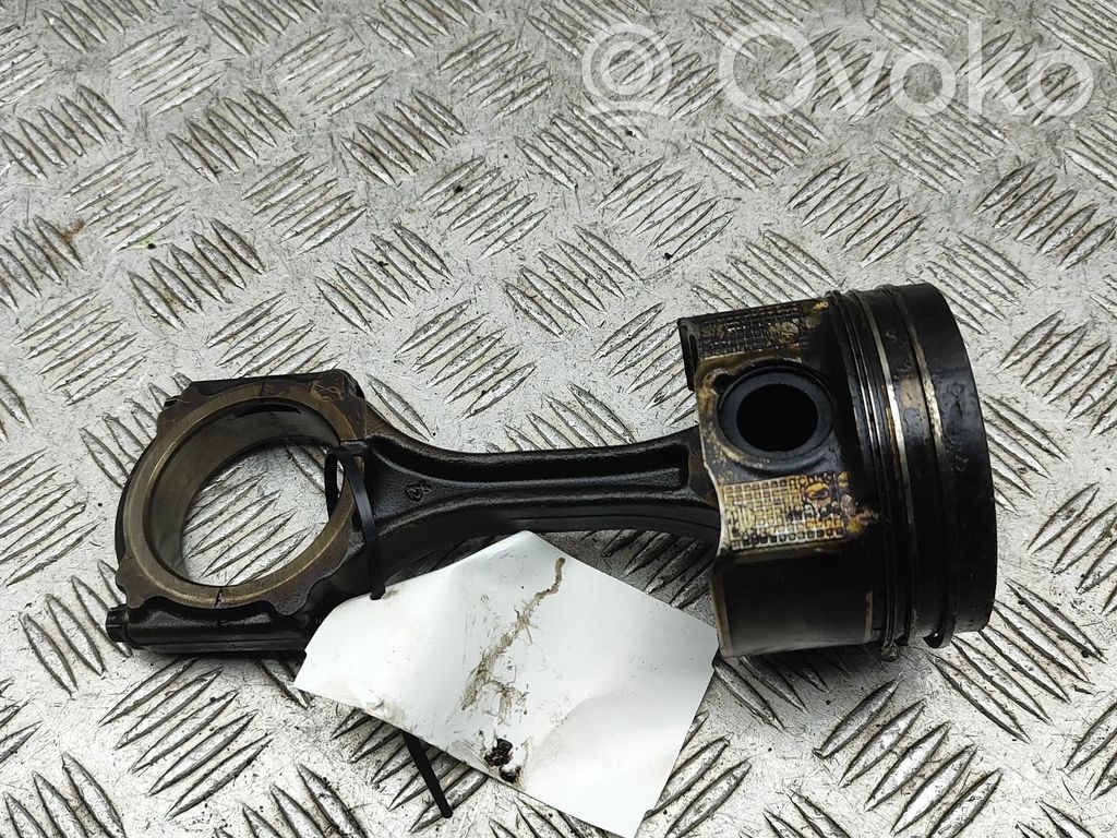 Mazda CX-5 Piston 