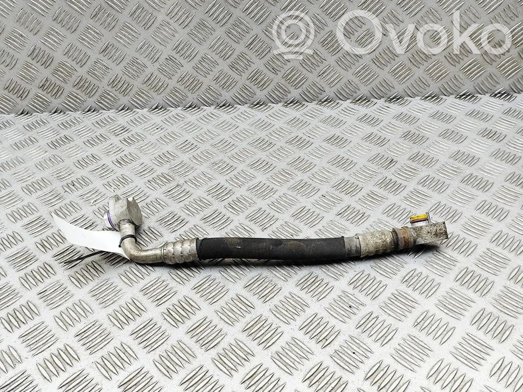 Ilmastointilaitteen putki (A/C)   8K0260740C
