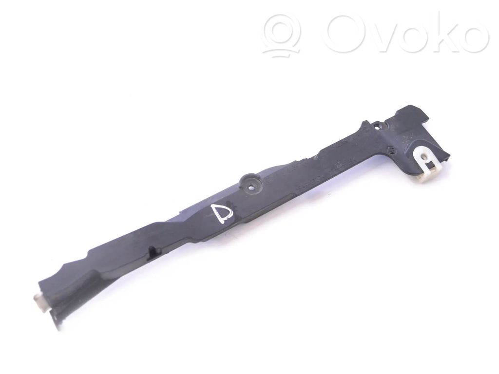 BMW 5 G30 G31 G38 Alte piese compartiment motor 