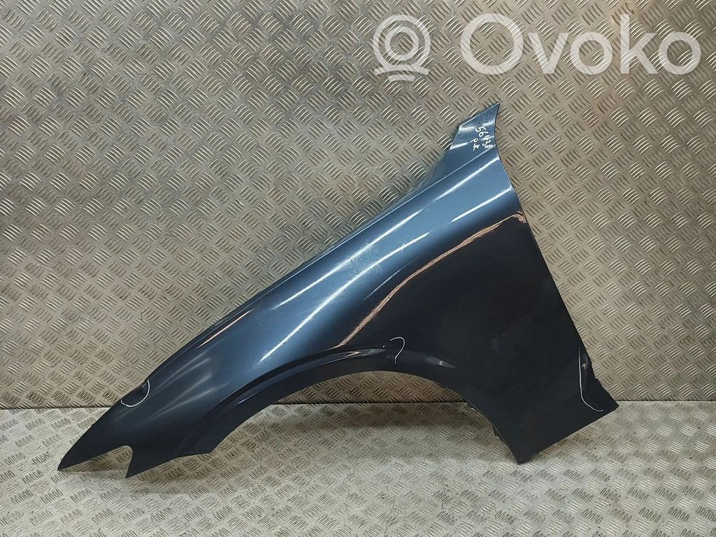Volvo V60 Sparnas 