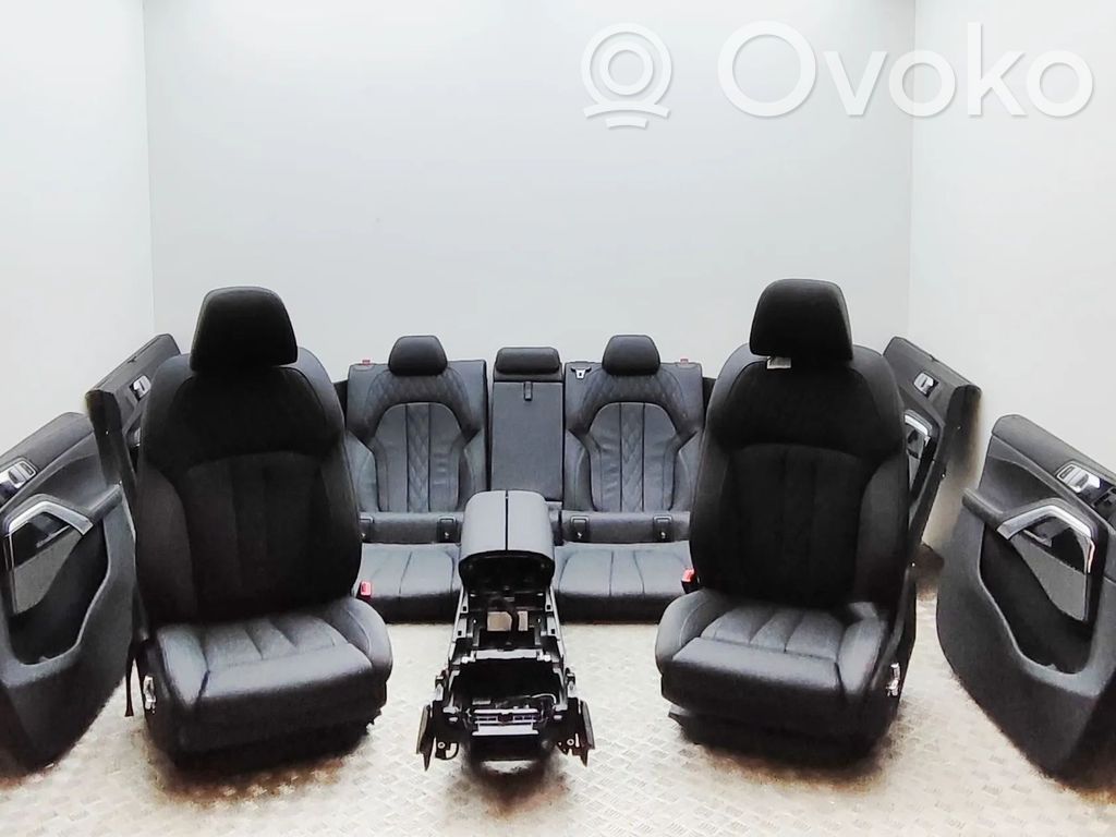 BMW X6 G06 Tapicerka / Komplet 