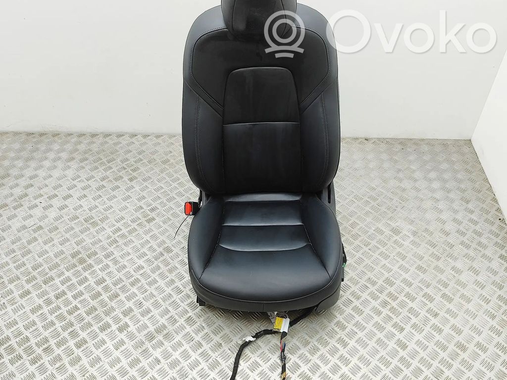 Front driver seat   148906002C