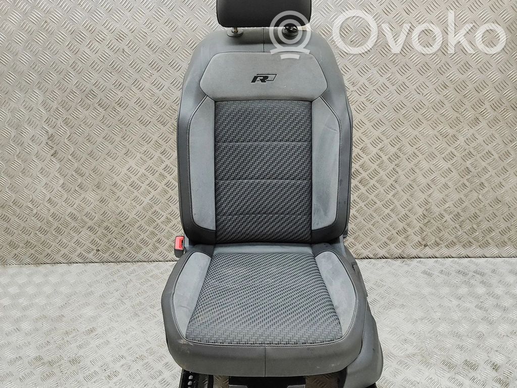 Volkswagen T-Roc Kuljettajan istuin 