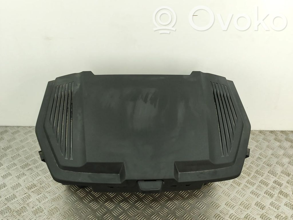 Audi e-tron Glove box 