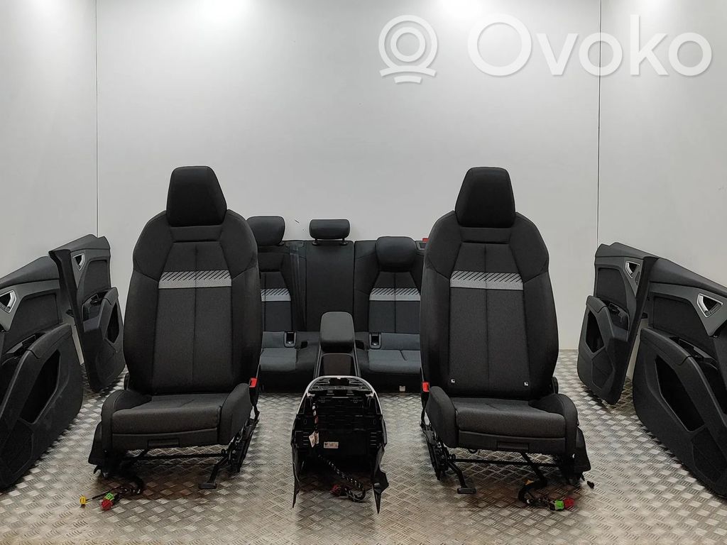 Audi Q4 e-tron Tapicerka / Komplet 