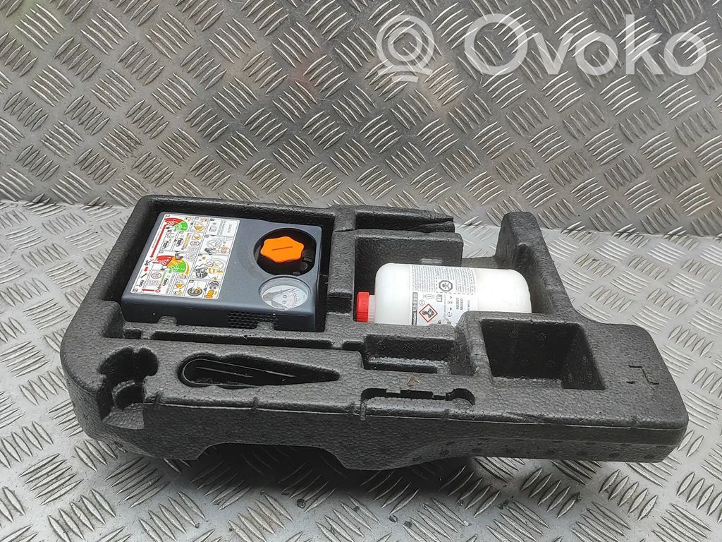 Volvo V60 Inne elementy wykończenia bagażnika 