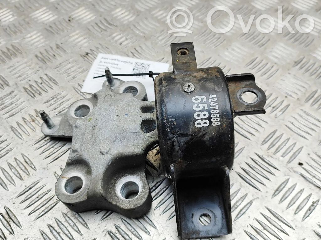 Opel Mokka Engine mount bracket 