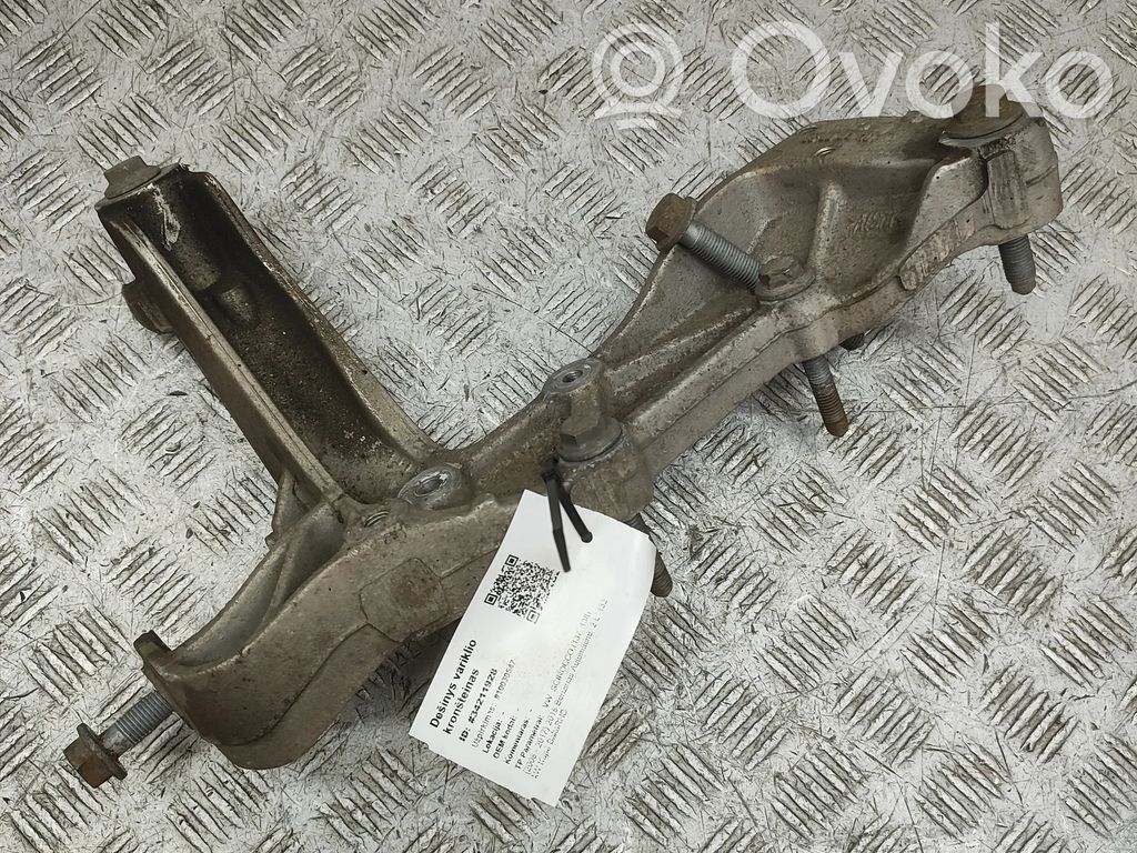 Engine mounting bracket   1K0199298E