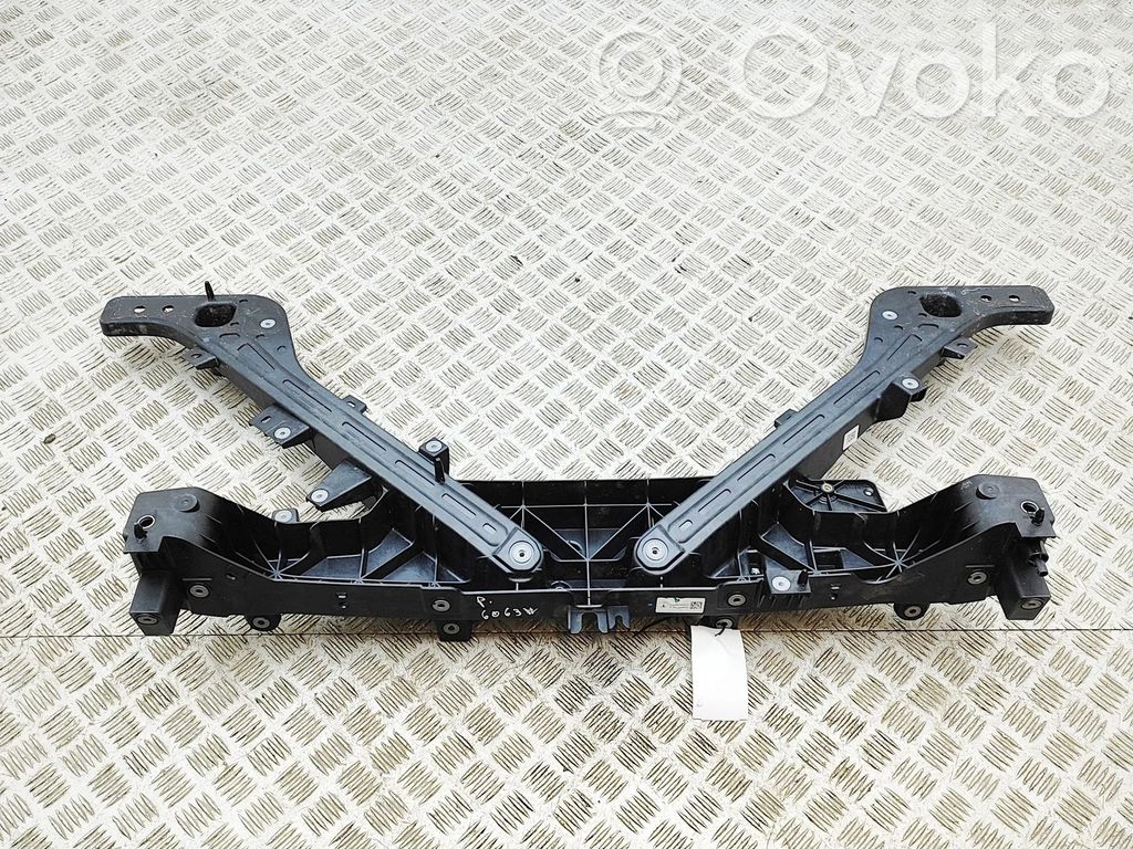 Tesla Model Y Juniper Radiatoru paneļa augšējā daļa (televizors) 