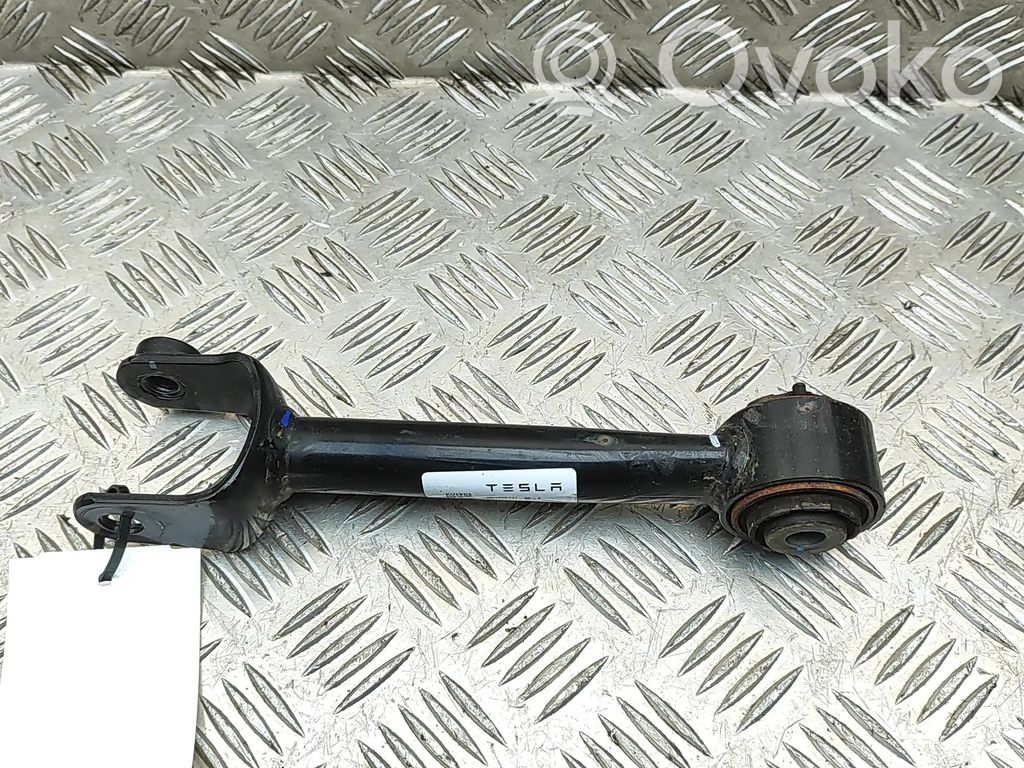Tesla Model Y Juniper Górny wahacz tylny 