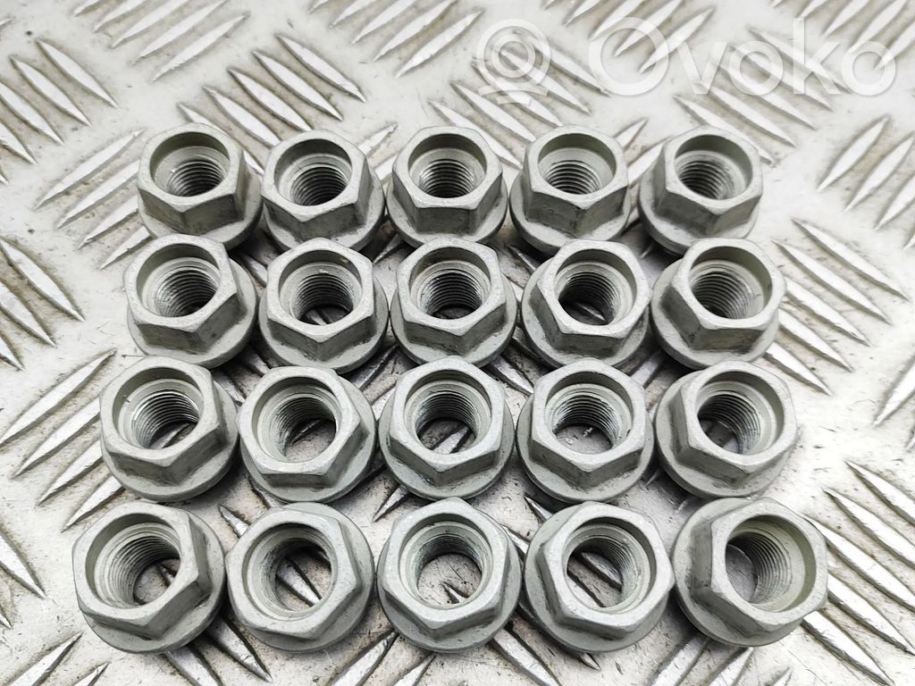 Tuercas/tornillos   102700200B