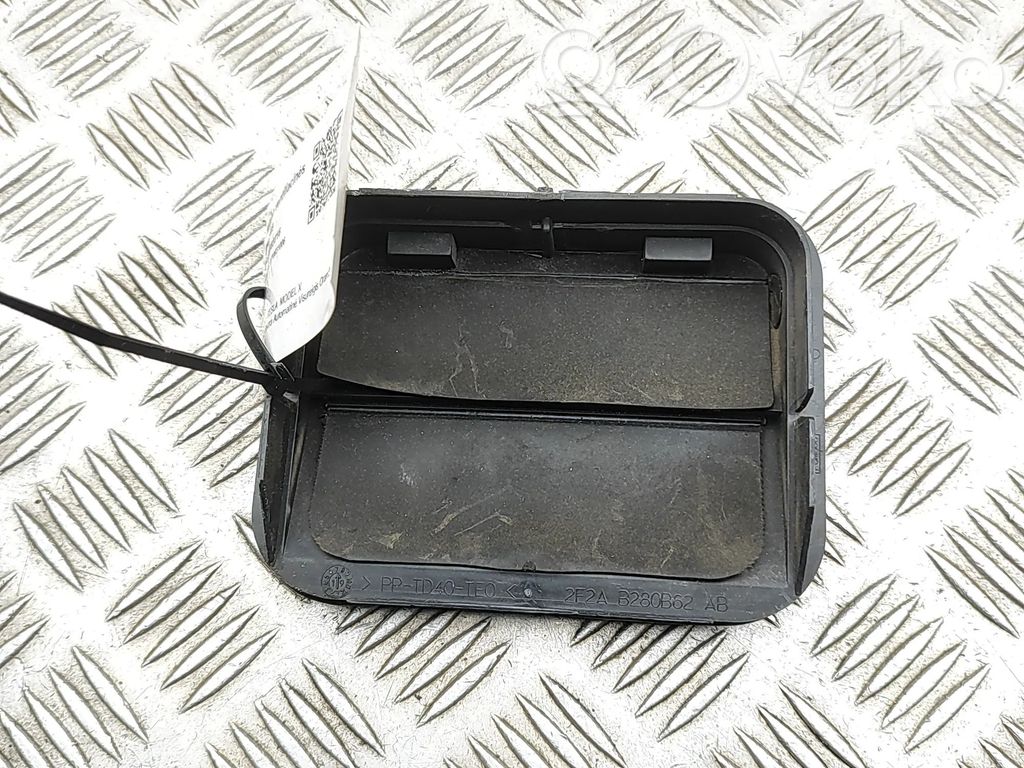 Quarter panel pressure vent   2F2AB280B62AB,B280B62