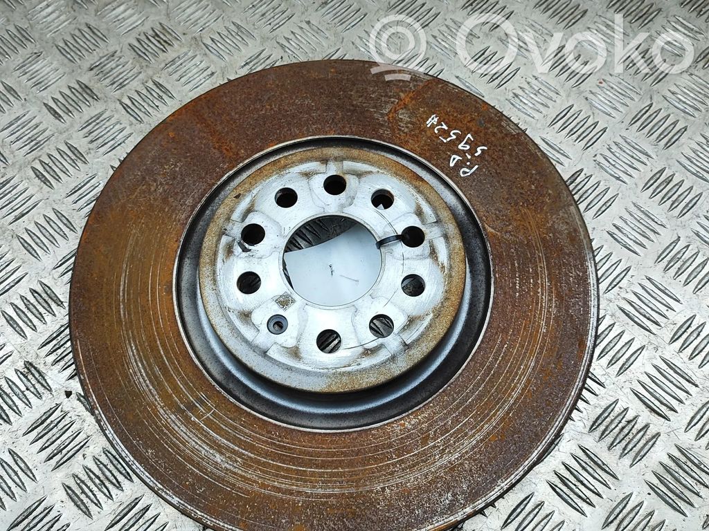 Skoda Enyaq iV Etujarrulevy 