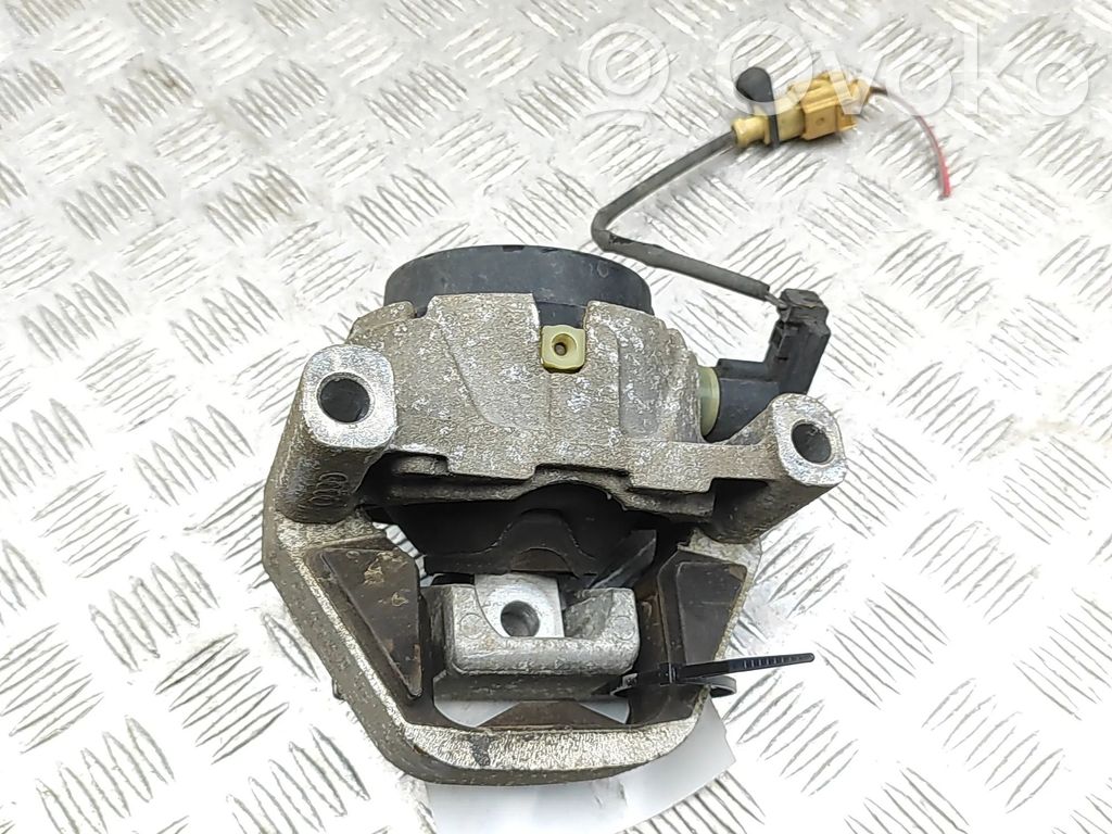 Audi A6 S6 C7 4G Engine mount bracket 