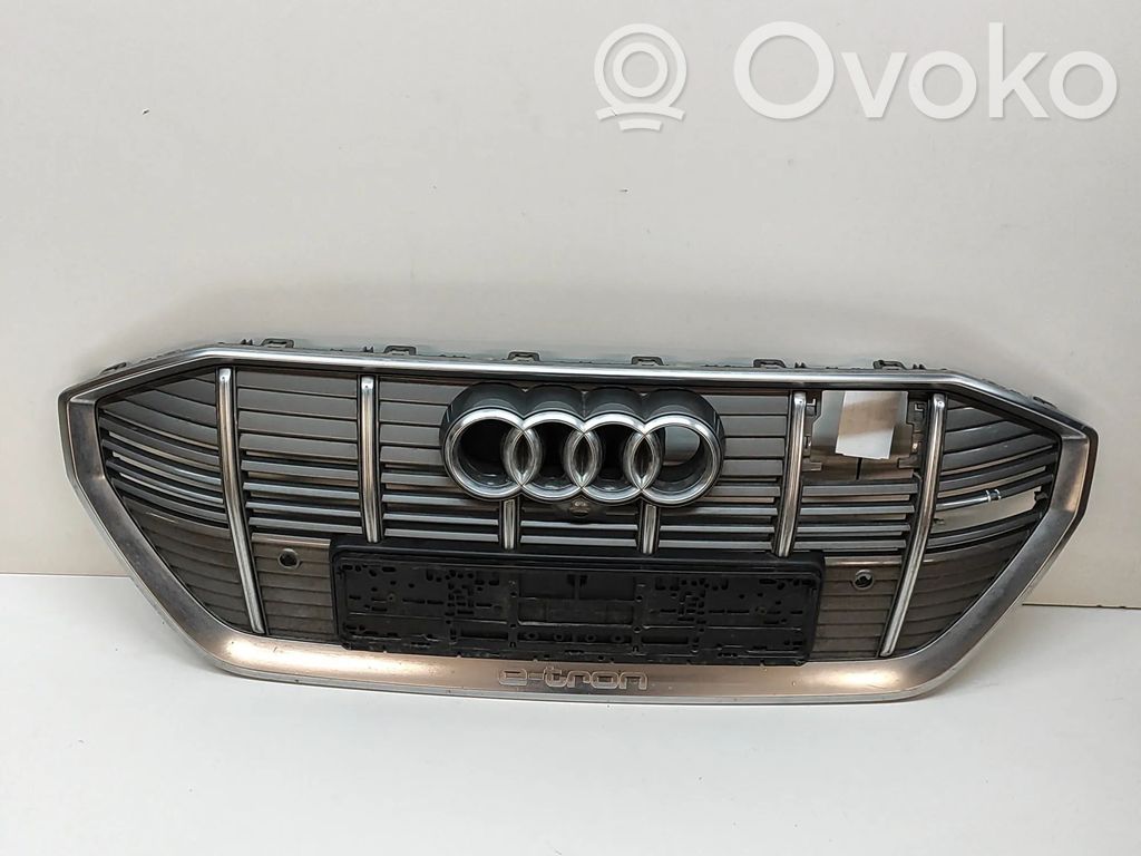 Audi e-tron Etusäleikkö 