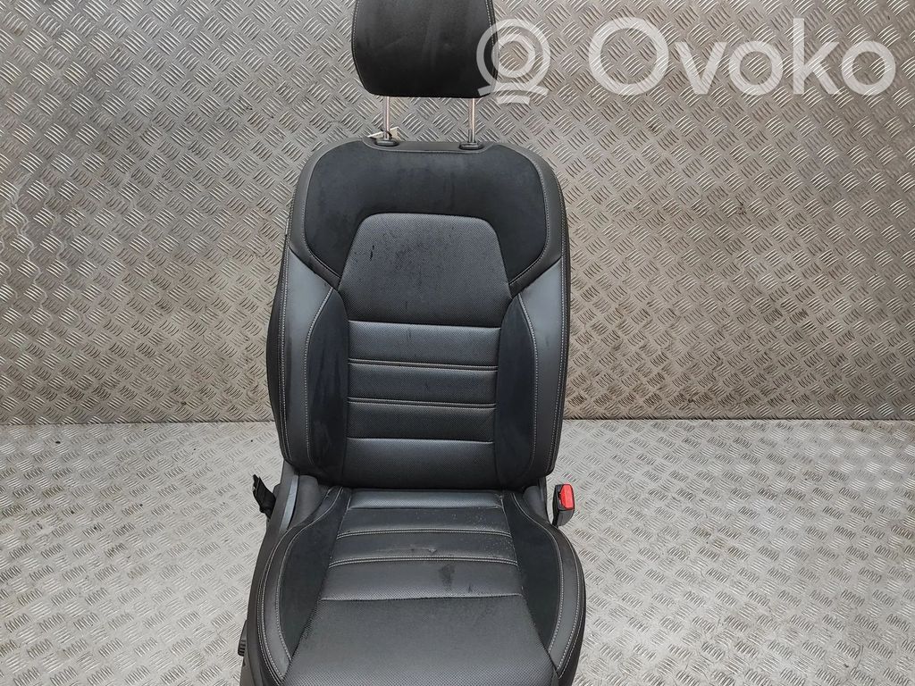 Renault Arkana Fotel przedni pasażera 