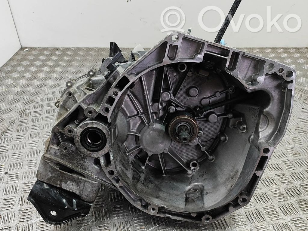 Nissan Juke II F16 Manualna 6-biegowa skrzynia biegów 