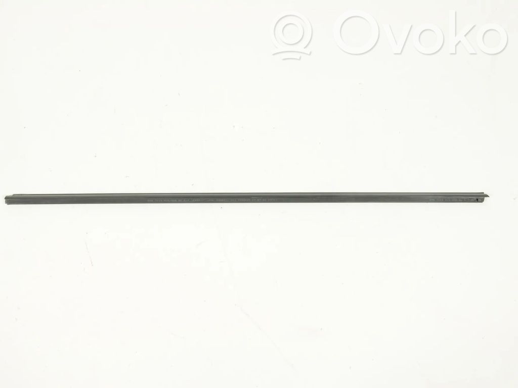 BMW 3 E92 E93 Etuoven lasin muotolista 