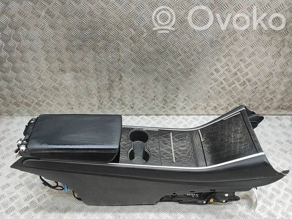 Tesla Model 3 Centrinė konsolė 