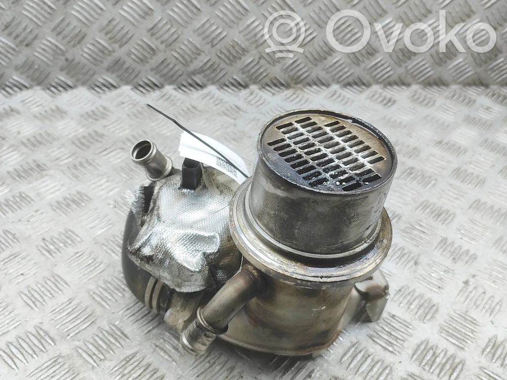 Volkswagen PASSAT B8 Răcitor supapă EGR 