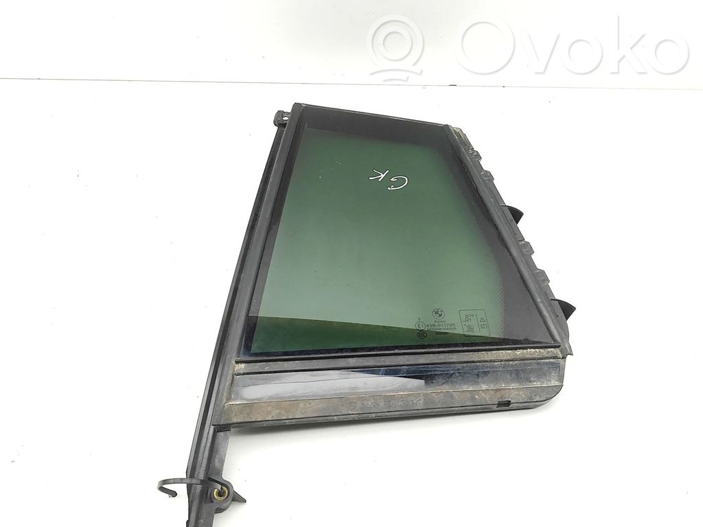 BMW X4 G02 Ventanilla de ventilación de la puerta trasera 