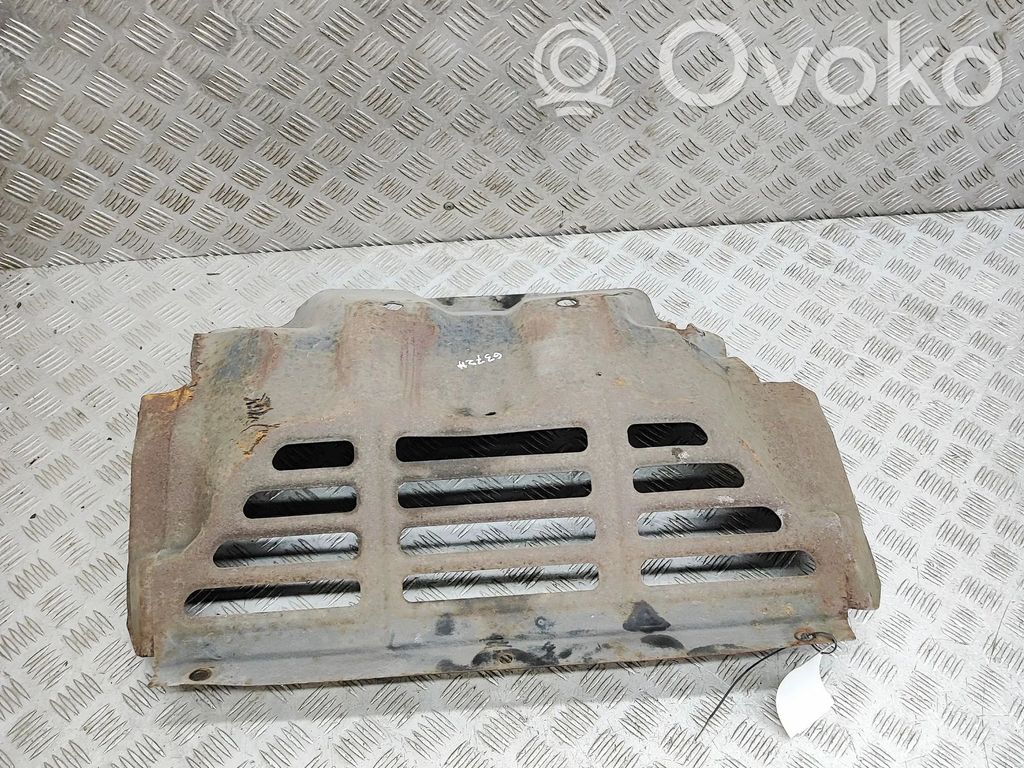 Placa protectora/protector antisalpicaduras motor   5370B507