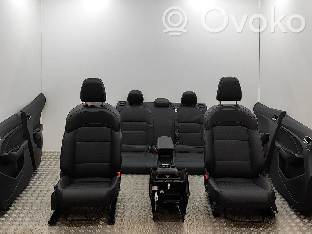 MG MG3 III Set de interior 