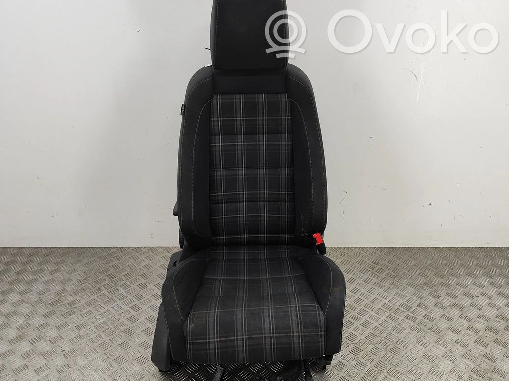 Volkswagen Golf VI Etumatkustajan istuin 