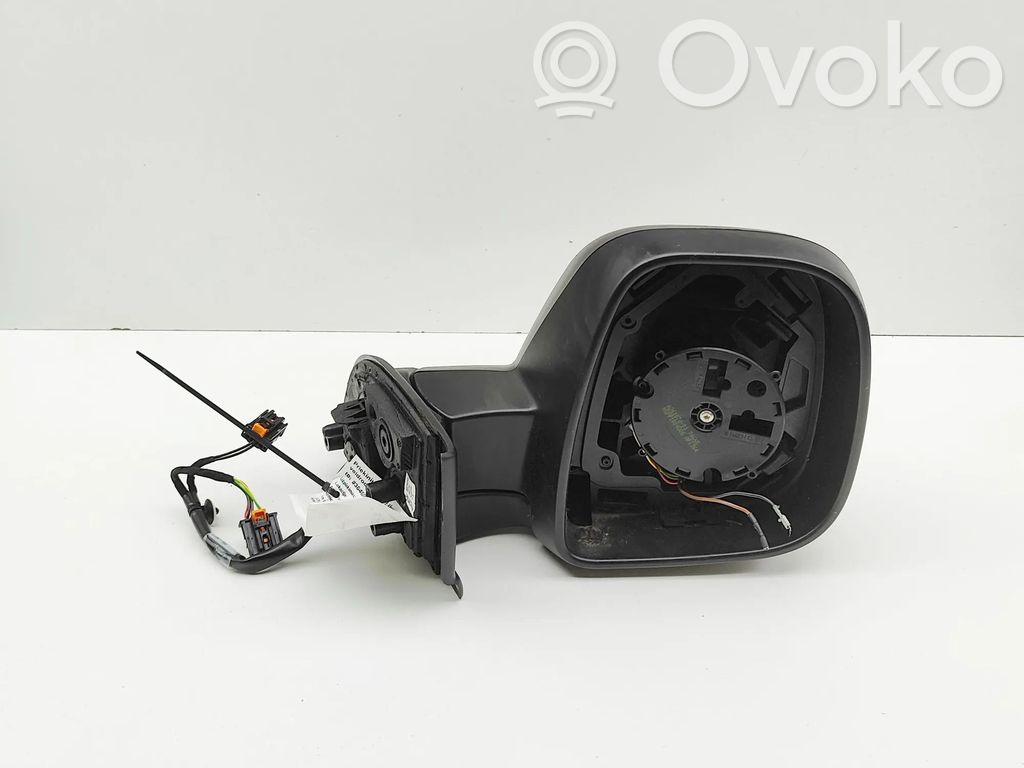 Toyota ProAce City Etuoven sähköinen sivupeili 