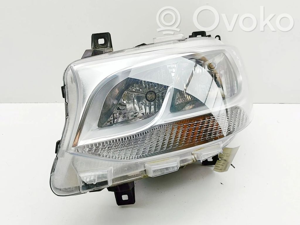 Mercedes-Benz Sprinter W907 W910 Phare frontale