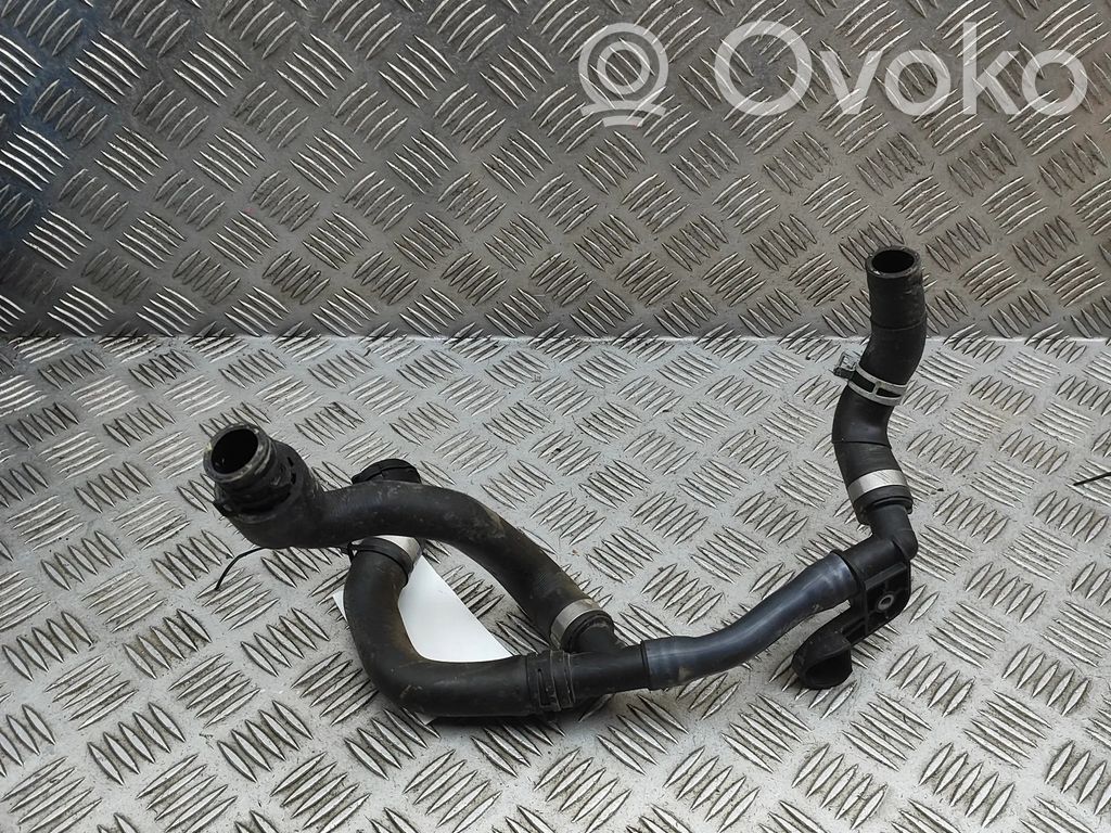 Porsche Taycan 9J1 Tuyau de liquide de refroidissement moteur